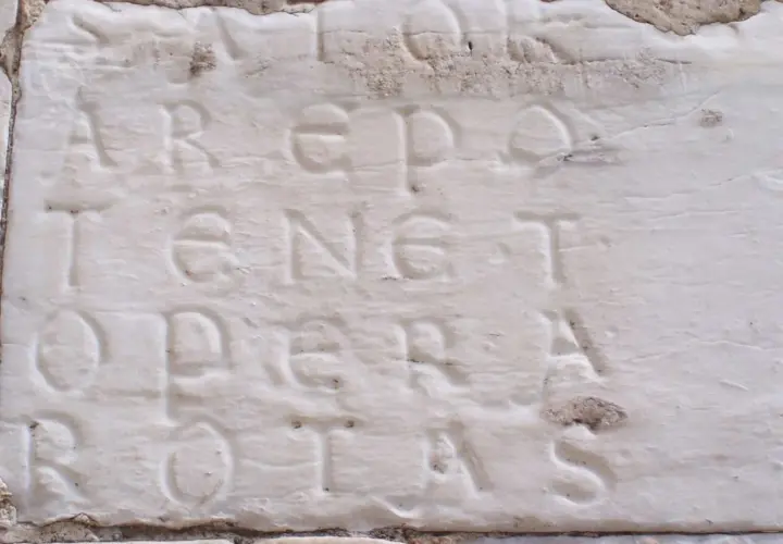 Il Quadrato Magico Sator: AREPO TENET OPERA ROTAS. Un antico enigma con un profondo significato.