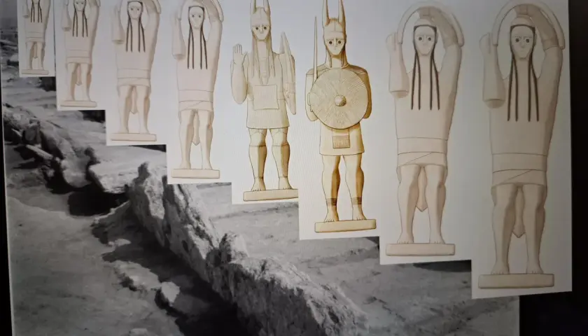 I Giganti di Mont'e Prama, con la loro datazione millenaria, emergono da un sito archeologico.