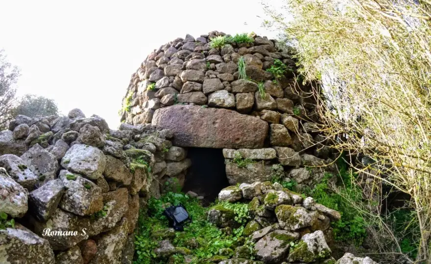 Pozzo Sacro di Perfugas - L'Acqua Diventa Architettura Nuragica