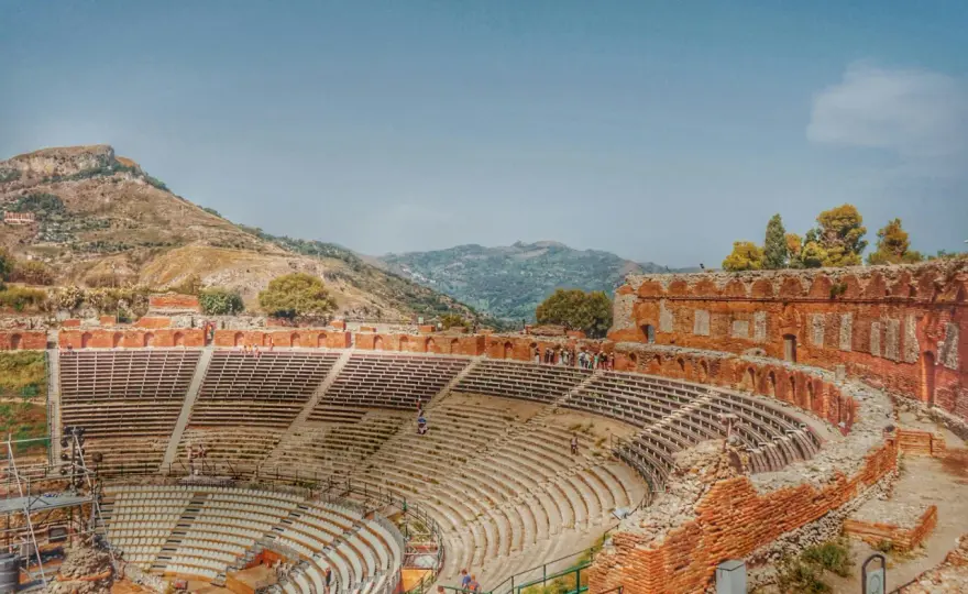 Teatri Greci in Italia - Guida ai siti e come leggerli