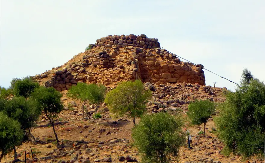 Nuraghe Sirai - La vera storia dell'incontro tra culture